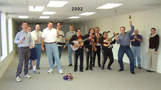 Elon Musk und das SpaceX-Team 2002