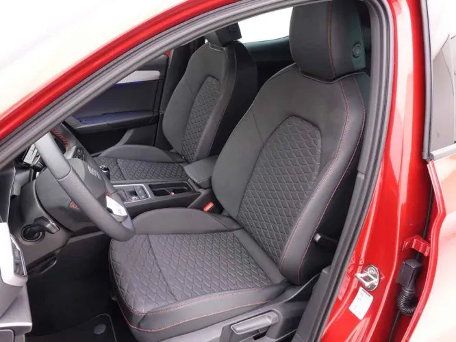 Seat Leon 1.5 TSi 150 FR 5D + GPS + Virtual + Ambient + Camera + Winter + LED Lights Image 7