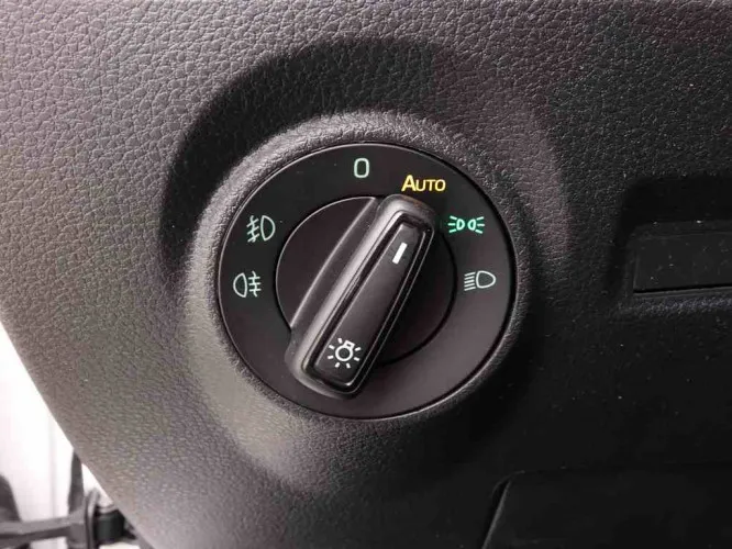 Skoda Fabia 1.0 TSI 95 Monte Carlo + GPS Carplay + Bi LED + Winter Pack Image 9