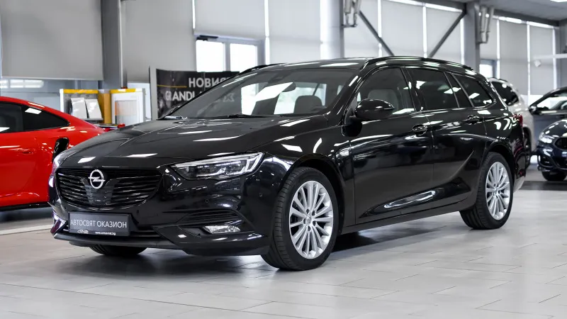Opel Insignia Sports Tourer 2.0d Exclusive Automatic Image 4