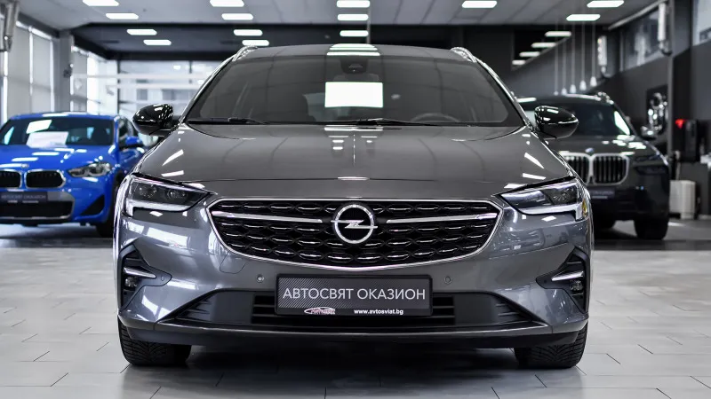 Opel Insignia Sports Tourer 2.0 Turbo Business Automatic Image 2