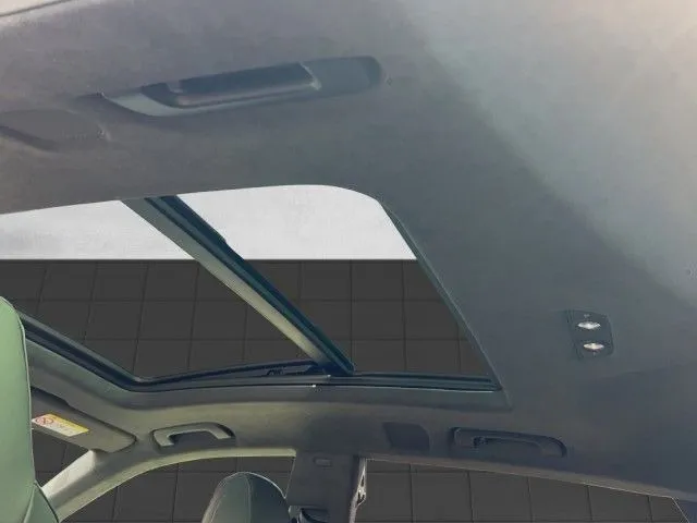Audi RSQ8 Quattro =Carbon Interior= Panorama Гаранция Image 9