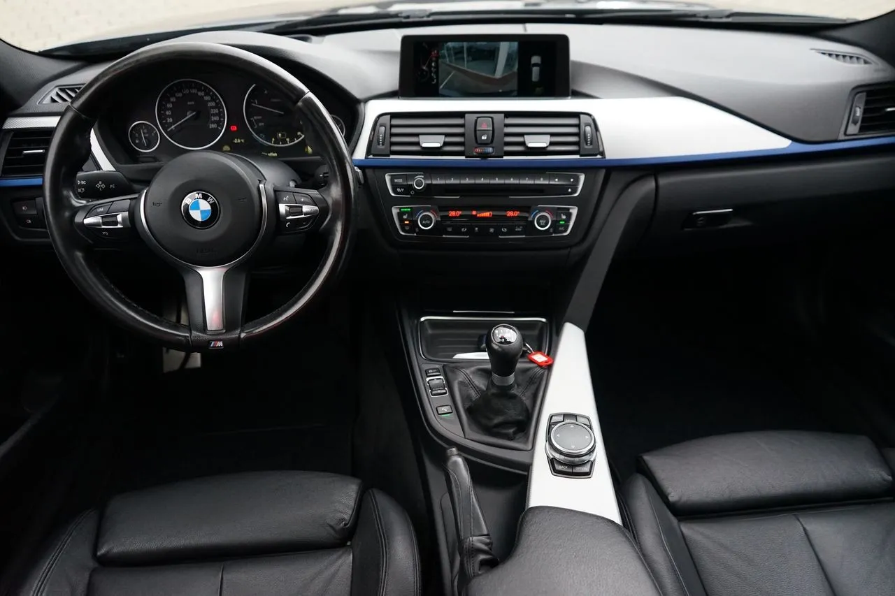 BMW 3er Reihe 320d xDrive Touring M...  Image 6