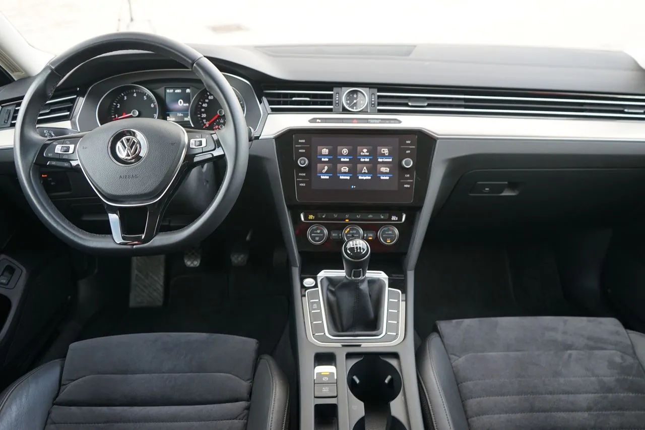 Volkswagen Passat Variant 1.4 TSI BMT...  Image 5