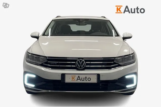 Volkswagen Passat Variant GTE Plug-In Hybrid 160 kW DSG-automaatti *''ACC / Travel Assist / LED-ajovalot / P-kamera * Image 4