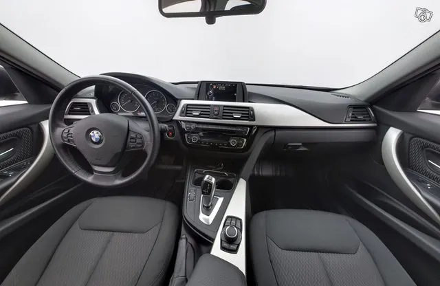 BMW 318 F30 Sedan 318i A Business / LED-ajovalot / Vakkari / Peruutustutka / BT / Image 9