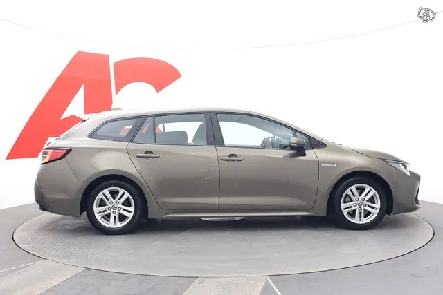 Toyota Corolla Touring Sports 2,0 Hybrid Active Edition Image 6