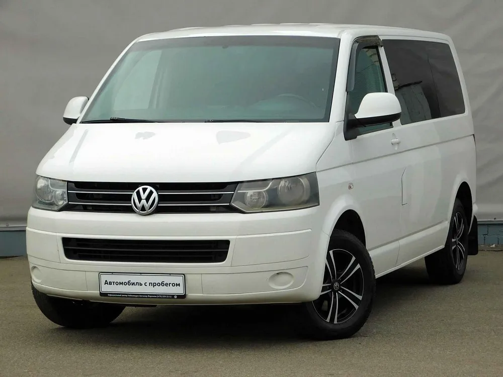 Volkswagen Caravelle  Image 1