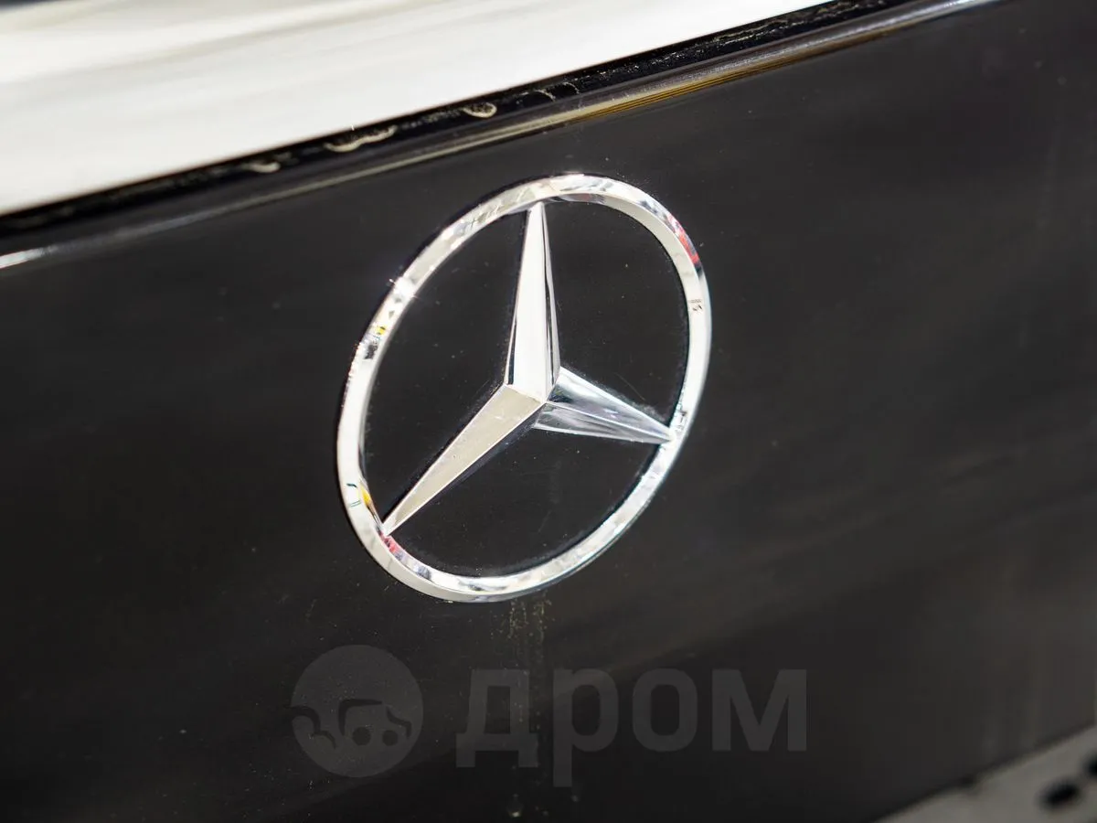 Mercedes-Benz V-Class  Image 9