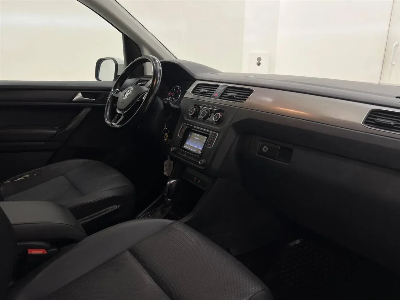 Volkswagen Caddy Life 150hk DSG 4Motion Värmare Drag 5-Sits Image 3