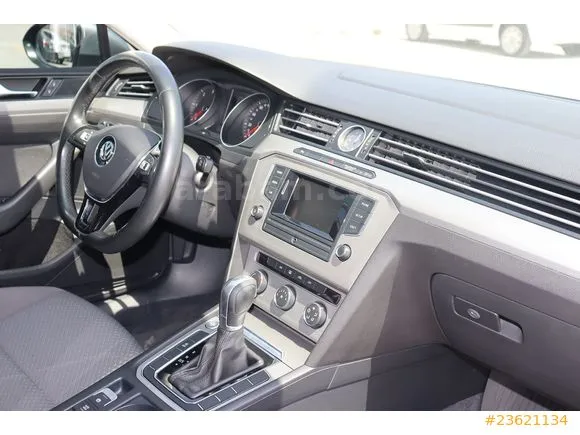 Volkswagen Passat 1.6 TDi BlueMotion Trendline Image 10