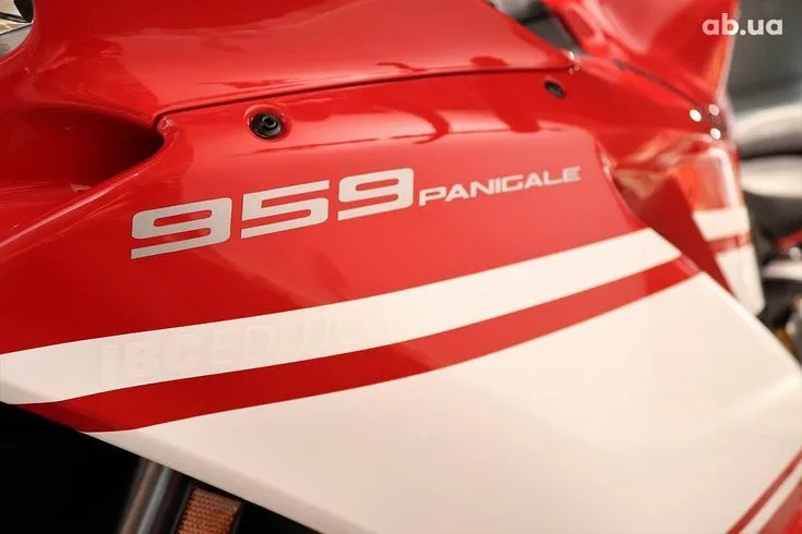 Ducati Panigale  Image 8