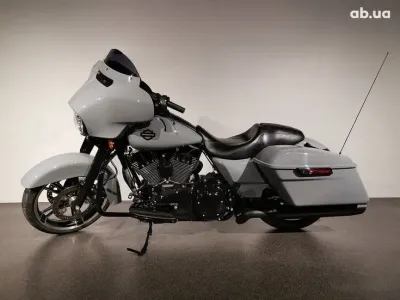 Harley-Davidson FLHXS 