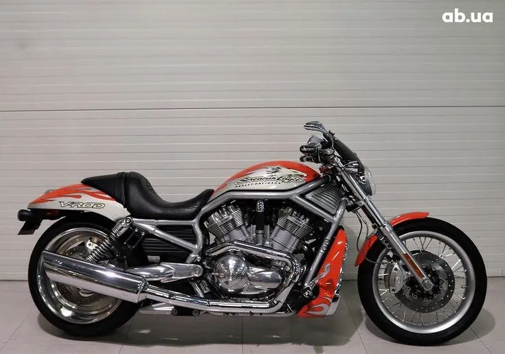 Harley-Davidson V-Rod  Image 1